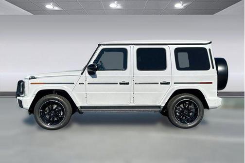 MANUFAKTUR Moonlight White Magno 2026 Mercedes-Benz G-Class G 550