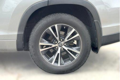 2017 Toyota Highlander LE Plus