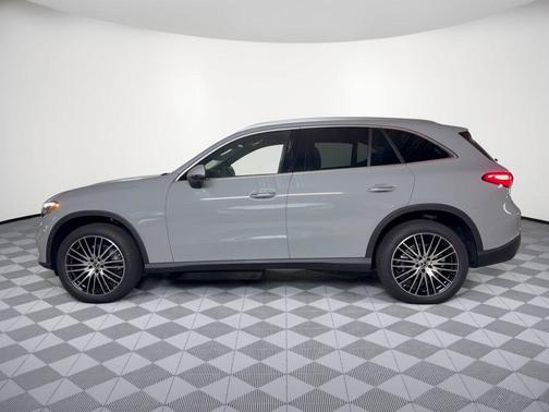 MANUFAKTUR Alpine Grey 2026 Mercedes-Benz GLC 300 4MATIC