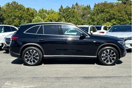 2025 Mercedes-Benz GLC 350e Base