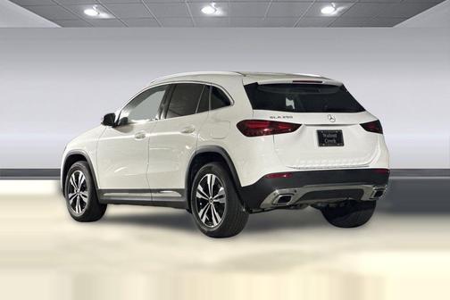 Polar White 2026 Mercedes-Benz GLA 250 4MATIC
