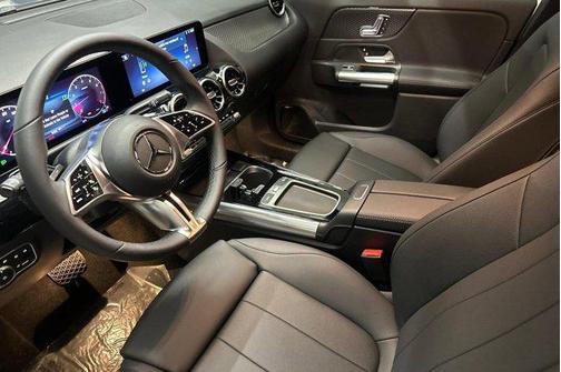 Polar White 2026 Mercedes-Benz GLA 250 4MATIC