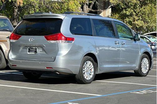 2011 Toyota Sienna XLE