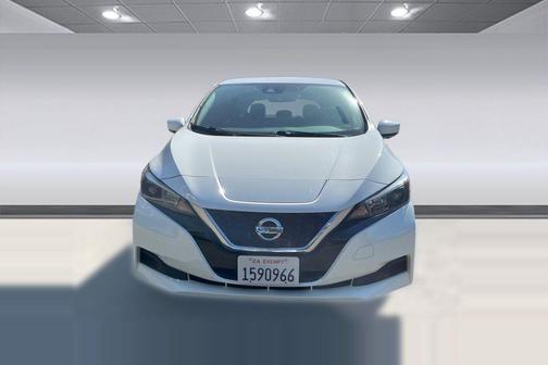 Glacier White 2020 Nissan Leaf S 40 kWh