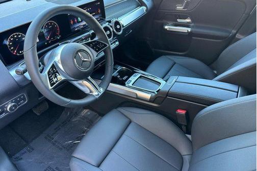 Polar White 2026 Mercedes-Benz GLB 250 Base