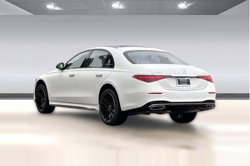 MANUFAKTUR Moonlight White Magno 2026 Mercedes-Benz S-Class 4MATIC