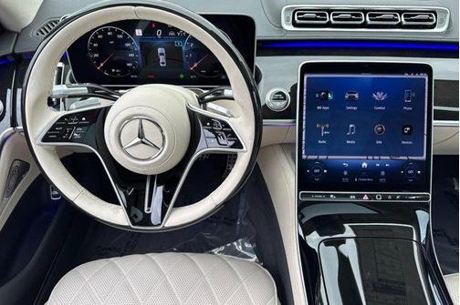 MANUFAKTUR Moonlight White Magno 2026 Mercedes-Benz S-Class 4MATIC