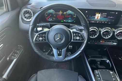 Polar White 2023 Mercedes-Benz EQB 300 4MATIC