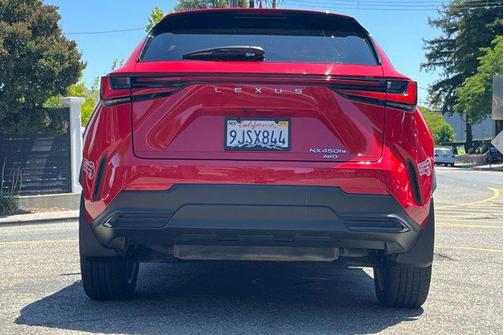 2024 Lexus NX 450h+ Luxury
