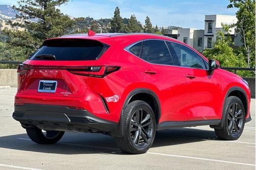 2024 Lexus NX 450h+ Luxury