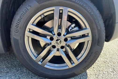Polar White 2025 Mercedes-Benz GLA 250 4MATIC