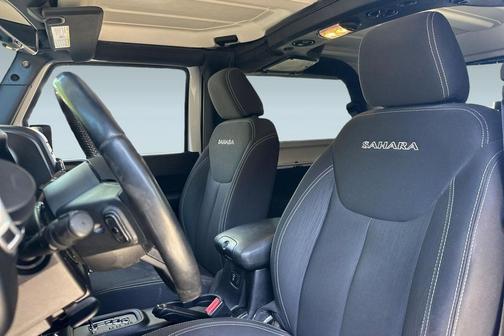 Bright White Clearcoat 2016 Jeep Wrangler Sahara