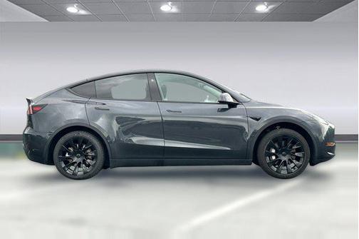 2024 Tesla Model Y Long Range Single Motor Rear-Wheel Drive