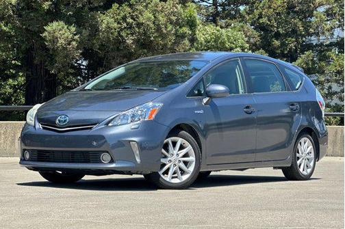 2012 Toyota Prius v Five