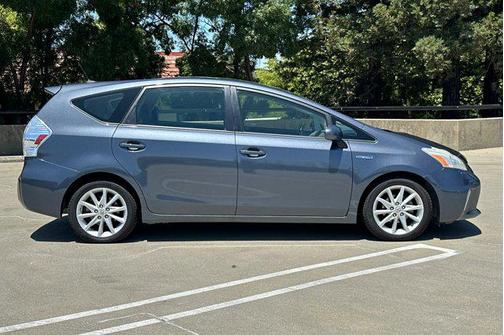 2012 Toyota Prius v Five