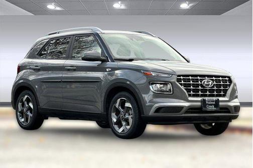 2022 Hyundai VENUE SEL