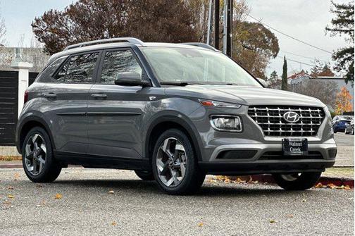 2022 Hyundai VENUE SEL