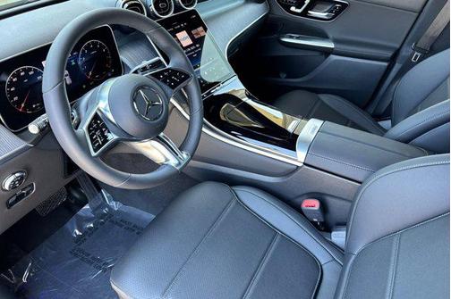 2025 Mercedes-Benz GLC 300 4MATIC