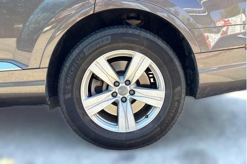 Brown 2019 Audi Q7 45 Premium Plus
