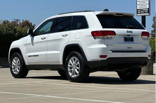 2021 Jeep Grand Cherokee Laredo