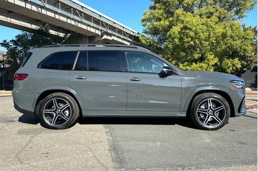 2026 Mercedes-Benz GLS 450 4MATIC