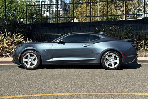 Shadow Gray Metallic 2023 Chevrolet Camaro 3LT