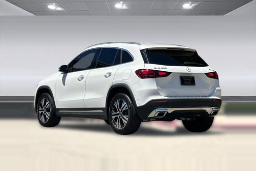 Polar White 2025 Mercedes-Benz GLA 250 4MATIC