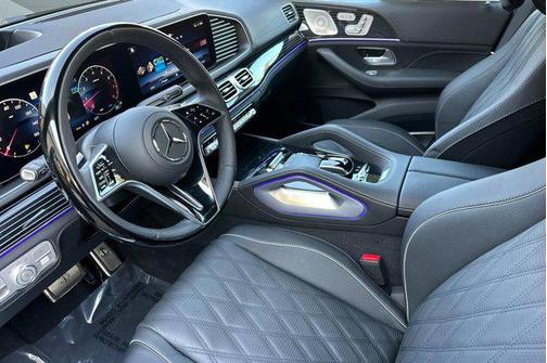 Cirrus Silver Metallic 2026 Mercedes-Benz Maybach GLS 600 4MATIC