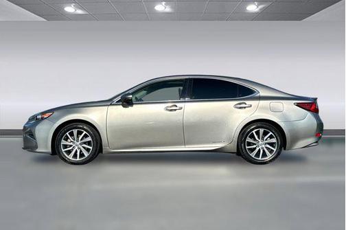 2016 Lexus ES 300h Base
