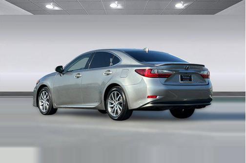 2016 Lexus ES 300h Base