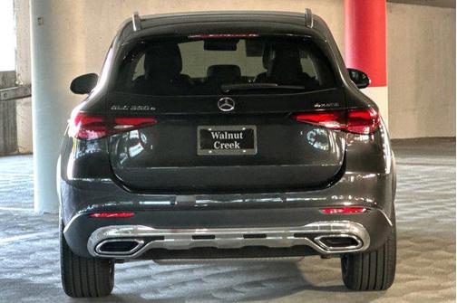 2025 Mercedes-Benz GLC 350e Base