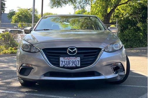 2016 Mazda Mazda3 i Sport