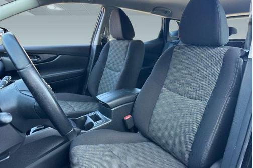 2021 Nissan Rogue Sport SV