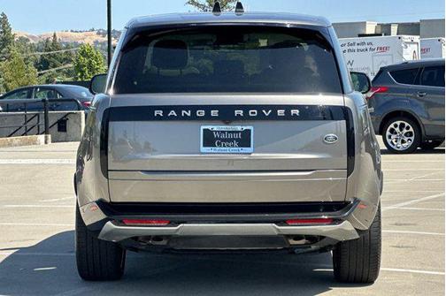 2023 Land Rover Range Rover P530 SE