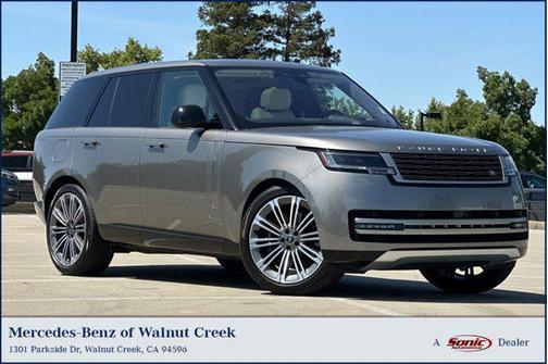 2023 Land Rover Range Rover P530 SE