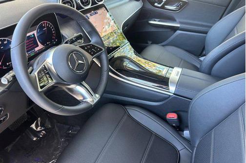 2025 Mercedes-Benz GLC 350e Base
