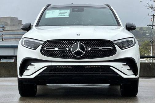2025 Mercedes-Benz GLC 300 4MATIC