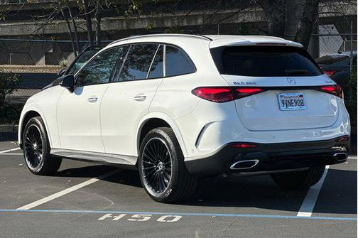 2025 Mercedes-Benz GLC 300 4MATIC