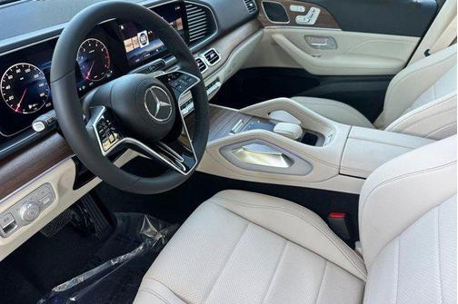 Polar White 2026 Mercedes-Benz GLE 450 4MATIC