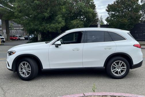 Polar White 2024 Mercedes-Benz GLC 300 4MATIC
