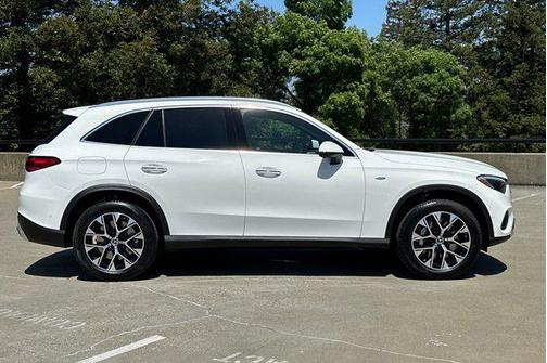 2025 Mercedes-Benz GLC 350e Base
