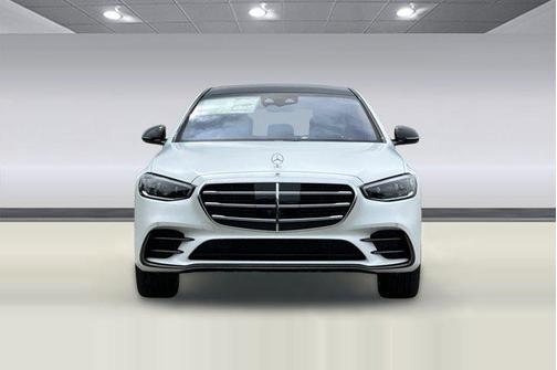 MANUFAKTUR Moonlight White Magno 2026 Mercedes-Benz S-Class 4MATIC