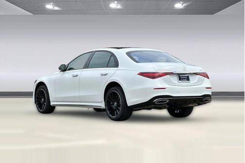 MANUFAKTUR Moonlight White Magno 2026 Mercedes-Benz S-Class 4MATIC