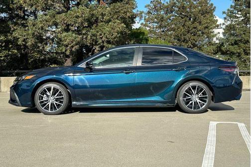 2021 Toyota Camry SE