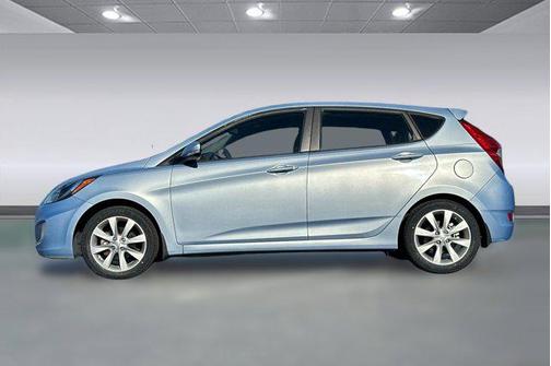 2013 Hyundai Accent SE