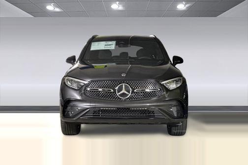 Graphite Grey Metallic 2026 Mercedes-Benz GLC 300 4MATIC