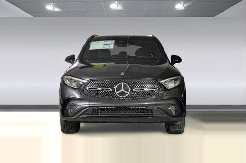 Graphite Grey Metallic 2026 Mercedes-Benz GLC 300 4MATIC