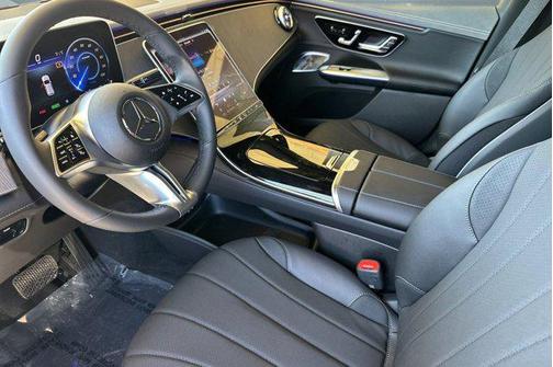 2026 Mercedes-Benz EQE 320 320