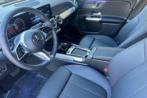 Polar White 2026 Mercedes-Benz GLB 250 Base