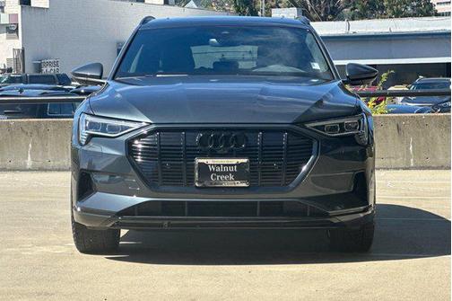 2022 Audi e-tron Premium Plus